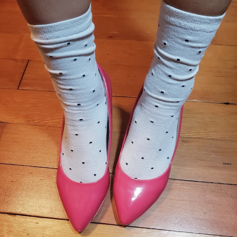 pink pointed-toe heels